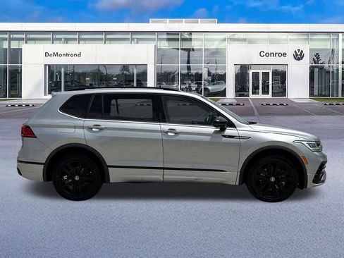 Used 2022 Volkswagen Tiguan SE R-Line FWD image 4