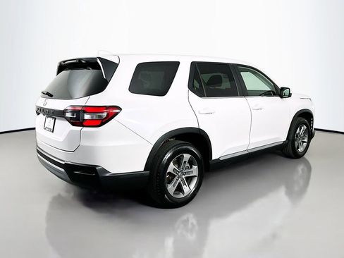 Used 2023 Honda Pilot EX-L image 8