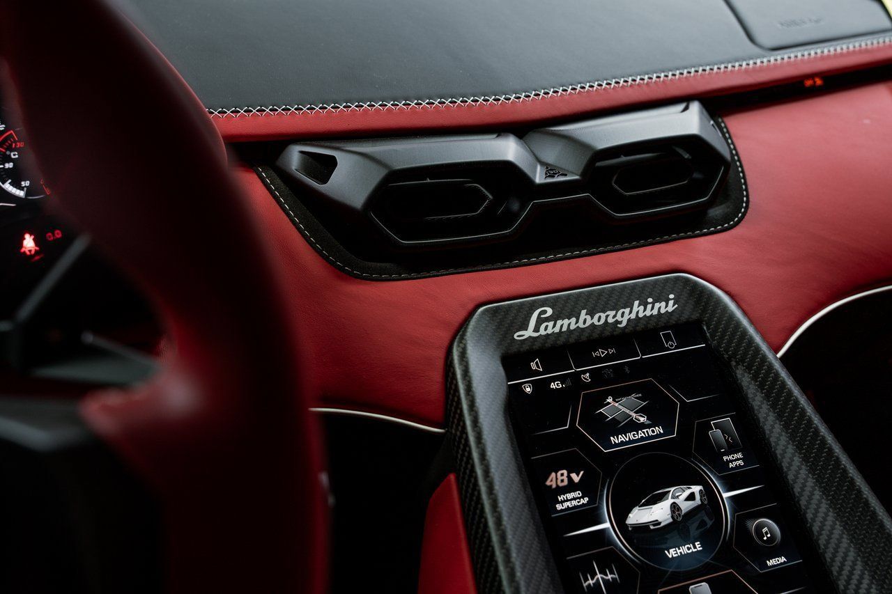 Used 2022 Lamborghini Aventador Countach AWD/4WD image 19