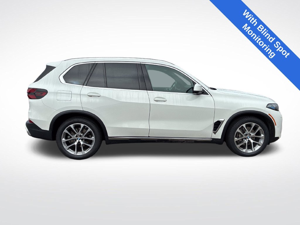 Used 2024 BMW X5 xDrive40i w/ Premium Package AWD/4WD image 2