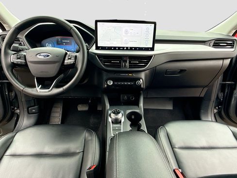 Used 2024 Ford Escape Platinum AWD/4WD image 3