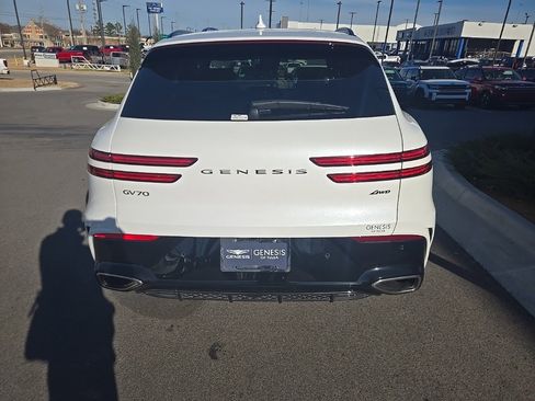 Used 2026 Genesis GV70 2.5T Sport Prestige image 7