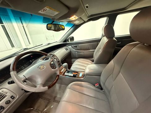 Used 2004 Toyota Avalon XLS image 16