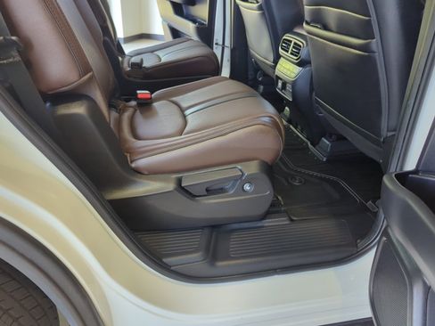 Used 2025 Honda Pilot Elite image 49