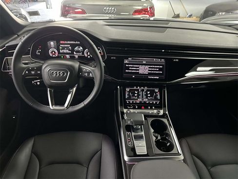 Used 2025 Audi Q8 Premium Plus w/ Premium Plus Package image 15