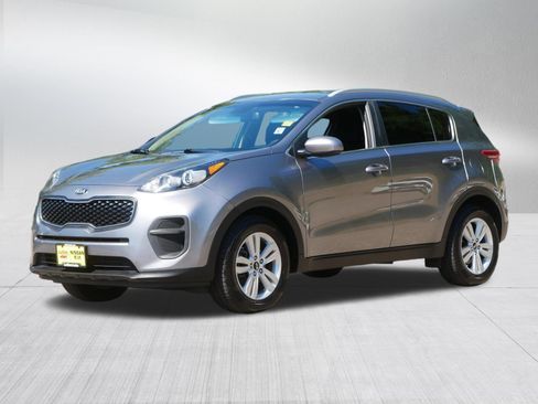 Used 2017 Kia Sportage LX w/ LX Popular Package FWD image 3