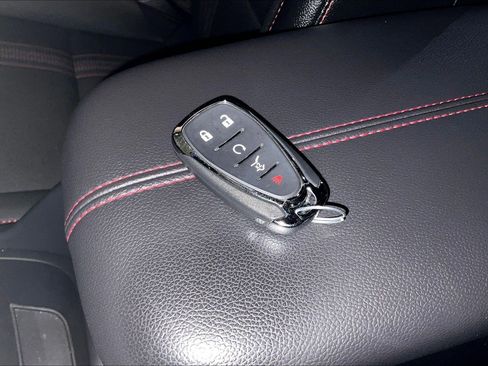 Used 2024 Chevrolet Equinox RS image 34