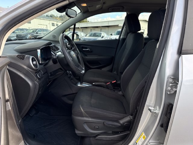 Used 2016 Chevrolet Trax LS w/ LPO, Protection Package FWD image 17