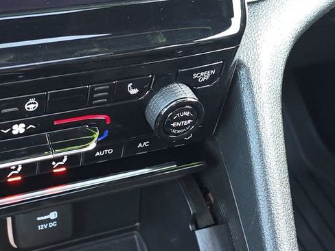 Used 2024 Jeep Grand Cherokee L Altitude image 30