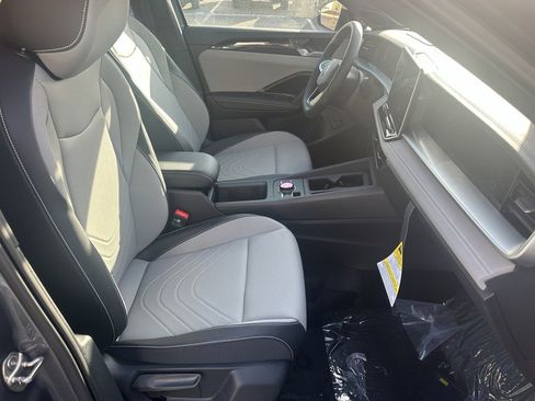 New 2026 Volkswagen Tiguan SE R-Line AWD/4WD image 15
