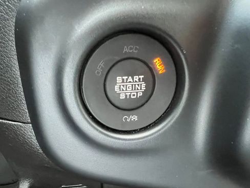 Used 2023 Jeep Gladiator Rubicon w/ Cold Weather Group AWD/4WD image 43