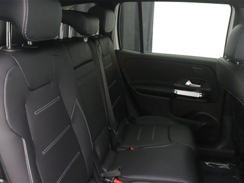 New 2025 Mercedes-Benz GLB 250 image 10