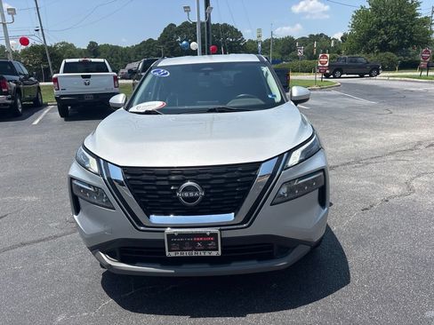 Used 2023 Nissan Rogue SV AWD/4WD image 8