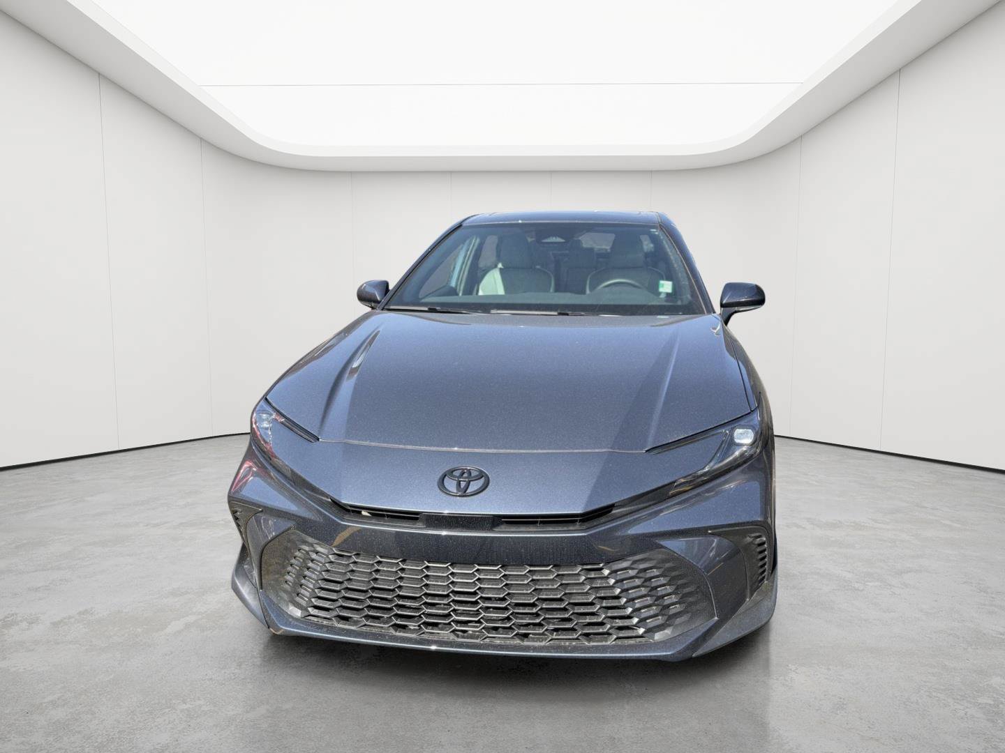 Used 2026 Toyota Camry SE FWD image 2