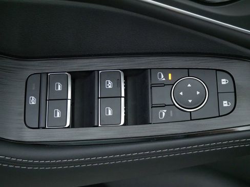 Used 2025 Nissan Rogue Platinum w/ Platinum Premium Package image 17