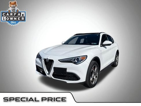 Used 2023 Alfa Romeo Stelvio Ti image 1