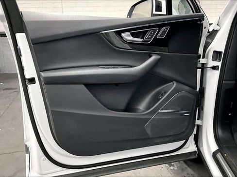 Used 2019 Audi Q7 3.0T Premium Plus image 19