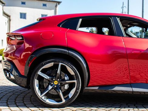 Used 2024 Ferrari Purosangue AWD/4WD image 17