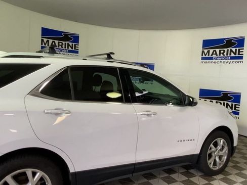 Used 2020 Chevrolet Equinox Premier AWD/4WD image 2