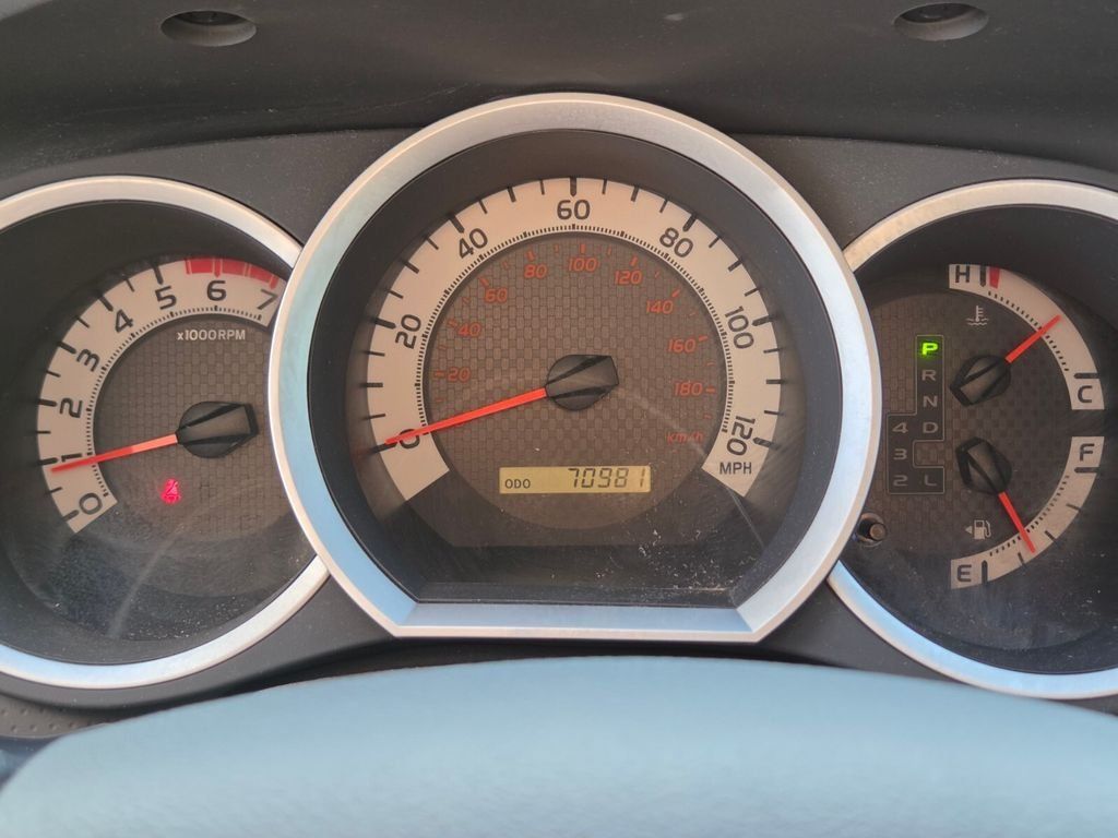 Used 2015 Toyota Tacoma PreRunner w/ TRD Off-Road Package RWD image 26