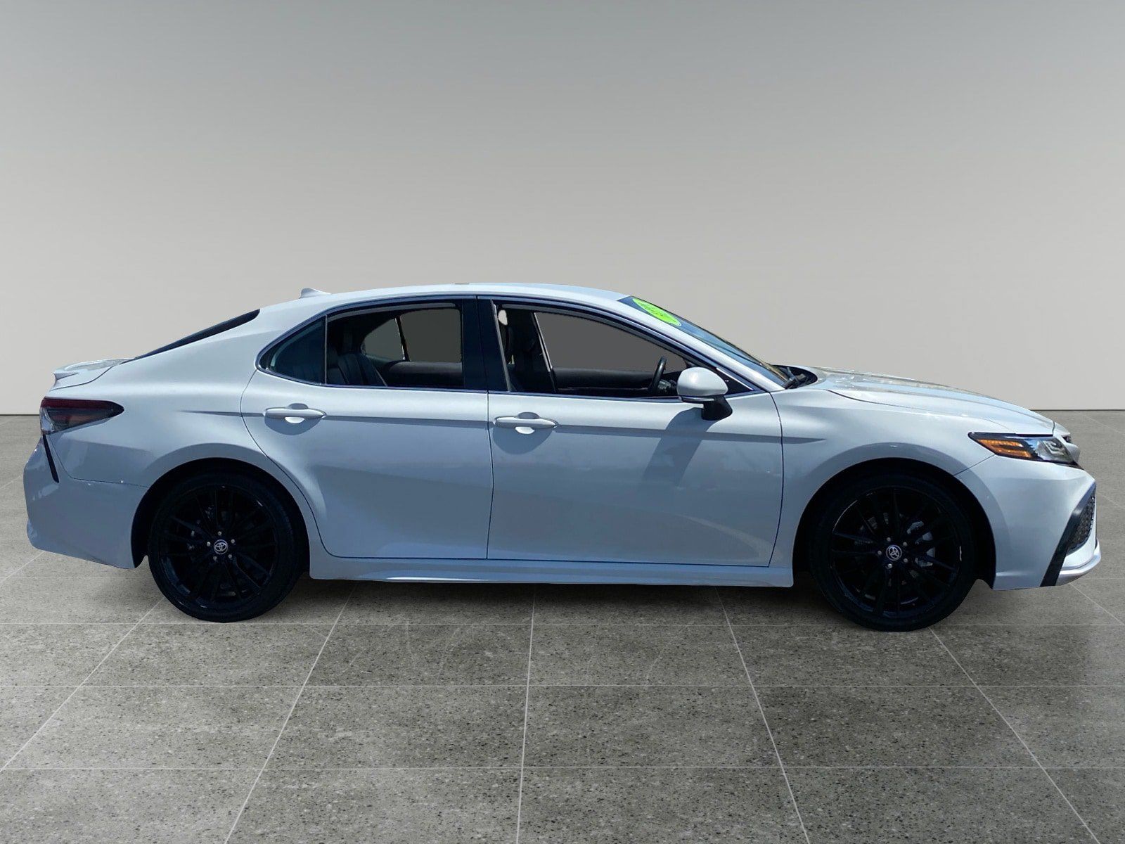 Used 2023 Toyota Camry XSE FWD image 6