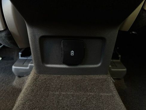 Certified 2022 Lincoln Corsair Standard w/ Equipment Group 101A image 24