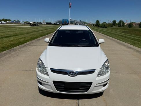 Used 2010 Hyundai Elantra GLS FWD image 11
