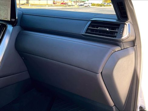 Used 2025 Lexus LX 600 4WD w/ Accessory Package (Z1) image 19