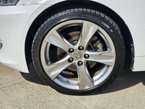 Used 2013 Lexus IS 250C w/ Luxury Pkg RWD image 10