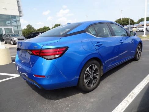 Used 2022 Nissan Sentra SV image 4