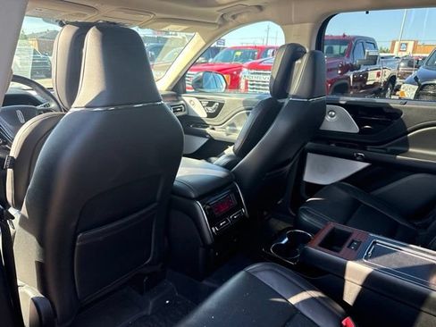 Used 2022 Lincoln Aviator Reserve w/ Equipment Group 201A AWD/4WD image 25