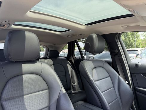 Certified 2021 Mercedes-Benz GLC 300 4MATIC w/ Premium Package image 33
