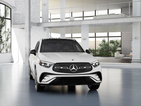 Used 2025 Mercedes-Benz GLC 300 image 7