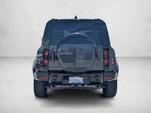 Used 2024 Land Rover Defender 110 X-Dynamic SE AWD/4WD image 7