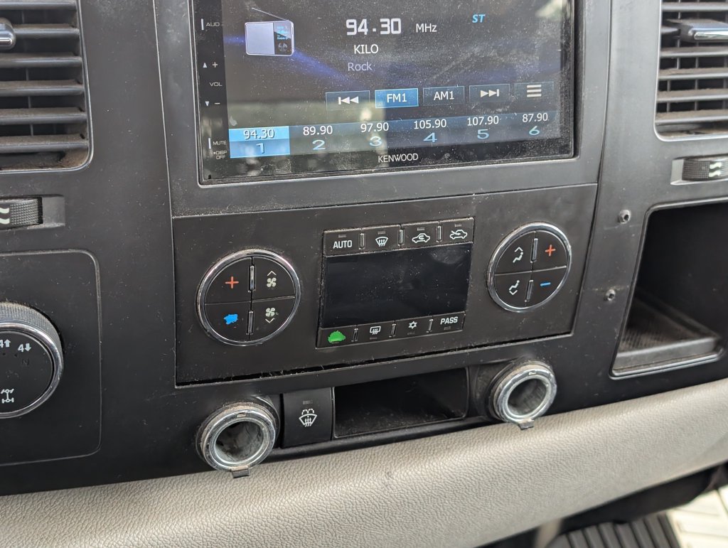 Used 2007 Chevrolet Silverado 2500 LT w/ 2LT Audio Package AWD/4WD image 15