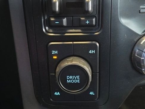 Used 2023 Ford F150 Lariat image 42