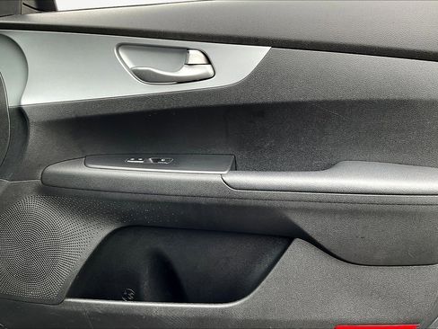 Used 2023 Kia Forte LXS w/ LXS Technology Package FWD image 27