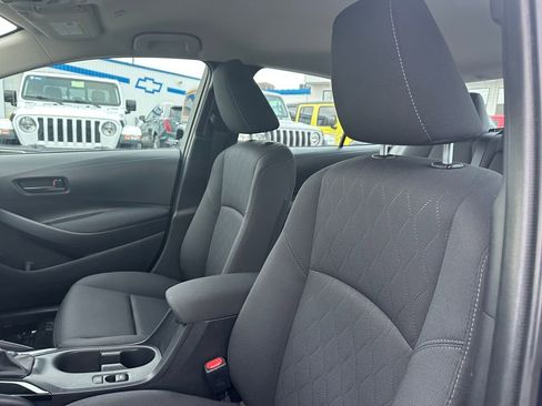 Used 2023 Toyota Corolla LE image 22
