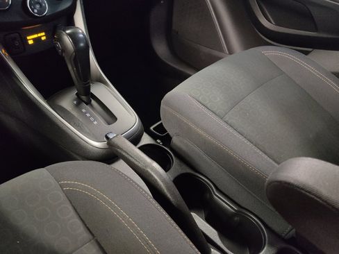 Used 2020 Chevrolet Trax LS w/ Tint and Cruise Package FWD image 26