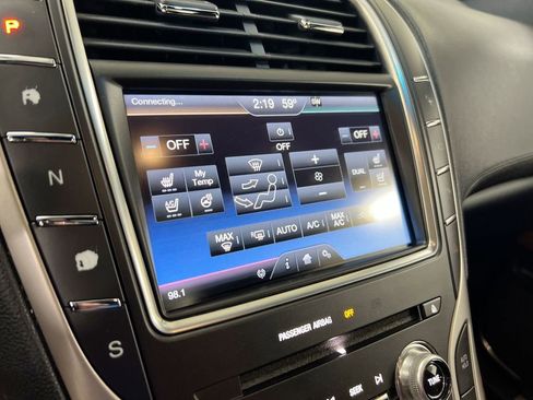 Used 2016 Lincoln MKX Reserve w/ Technology Package AWD/4WD image 17