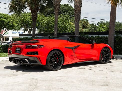 Used 2023 Chevrolet Corvette Z06 RWD image 9