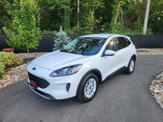 Used 2021 Ford Escape SE image 1