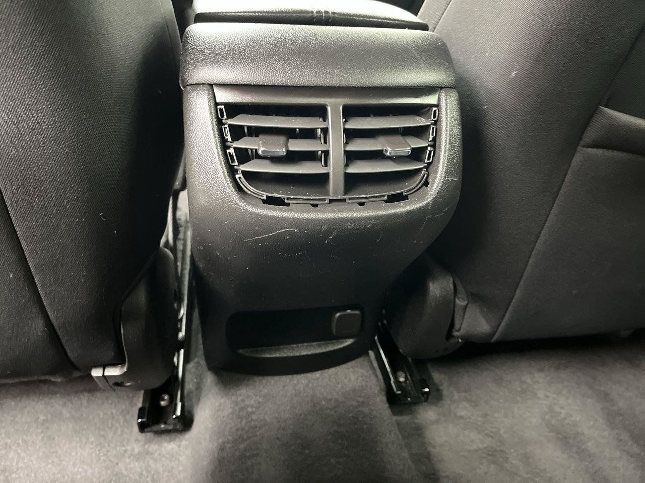 Used 2023 Chevrolet Malibu LT FWD image 11