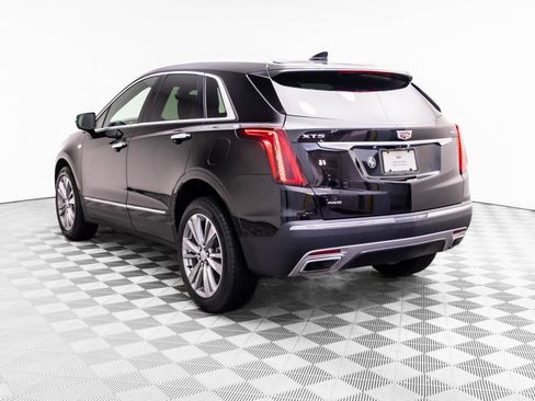 Certified 2025 Cadillac XT5 Premium Luxury w/ Technology Package AWD/4WD image 3