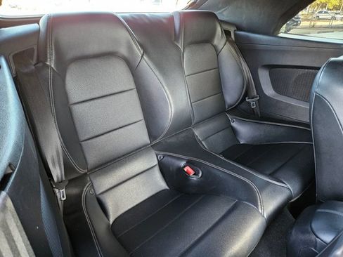 Used 2018 Ford Mustang GT Premium image 18