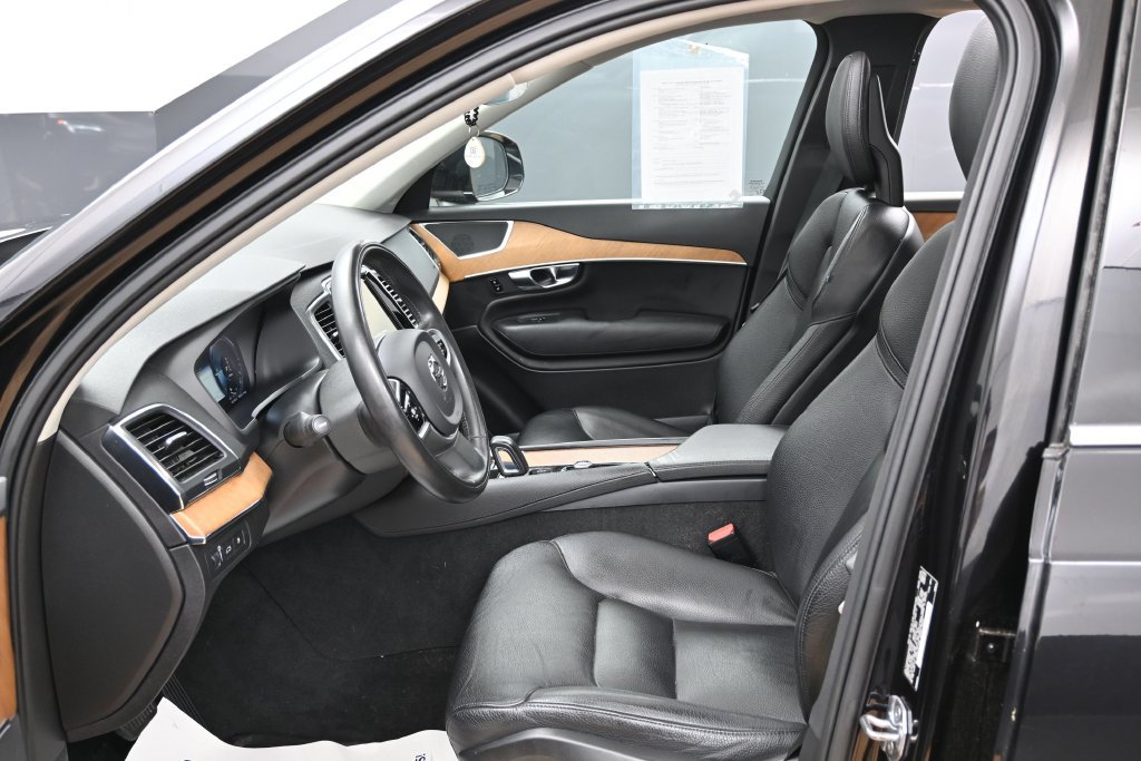 Used 2021 Volvo XC90 T8 Inscription Expression w/ Climate Package AWD/4WD image 17