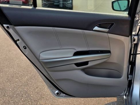Used 2009 Honda Accord EX-L image 34