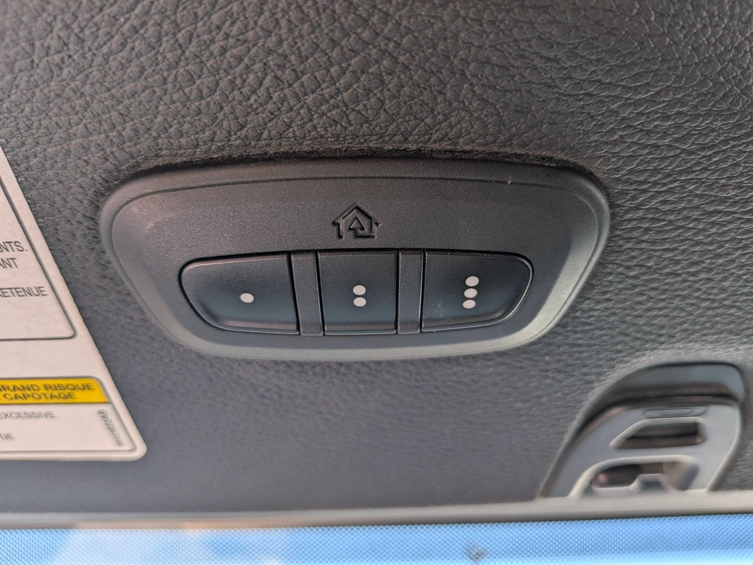 Used 2018 Jeep Wrangler Unlimited Sahara AWD/4WD image 27