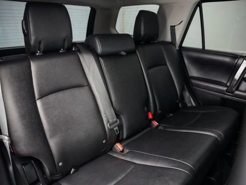 Used 2019 Toyota 4Runner TRD Off-Road Premium AWD/4WD image 27