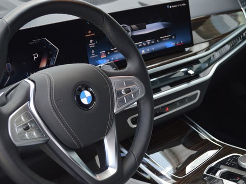 Certified 2026 BMW X7 xDrive40i AWD/4WD image 25